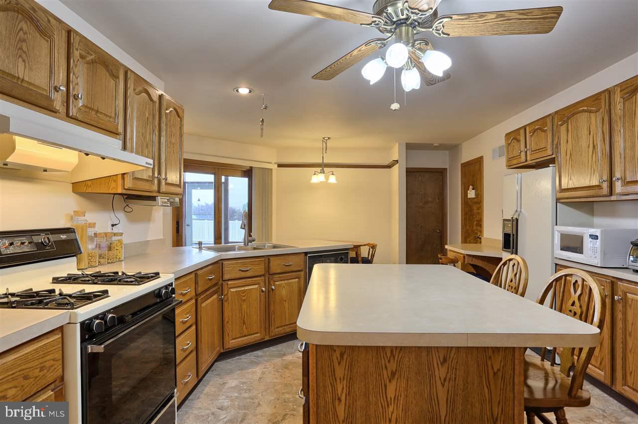 335 Thorley Road New Cumberland, PA 17070 - Photo 10 of 24 Gallery Image 10