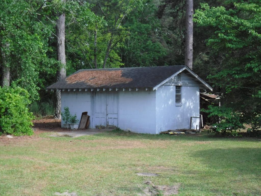 748 Augusta Road Edgefield, SC 29824 - Photo 4 of 25