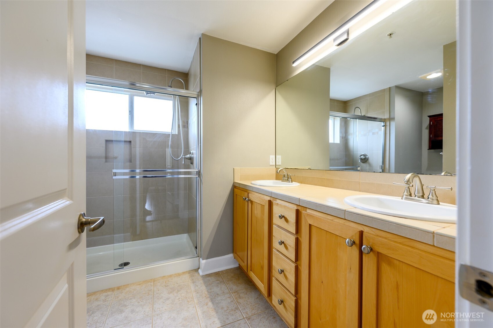 19102 20th Drive Southeast, Unit B204 Bothell, WA 98012 - Photo 22 of 33