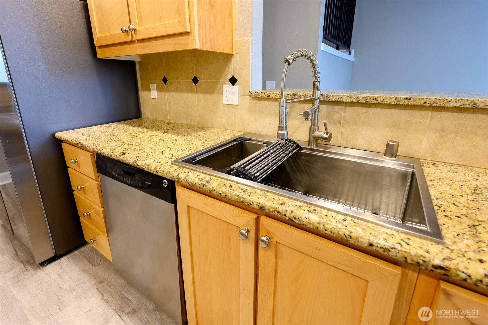 19102 20th Drive Southeast, Unit B204 Bothell, WA 98012 - Photo 4 of 33