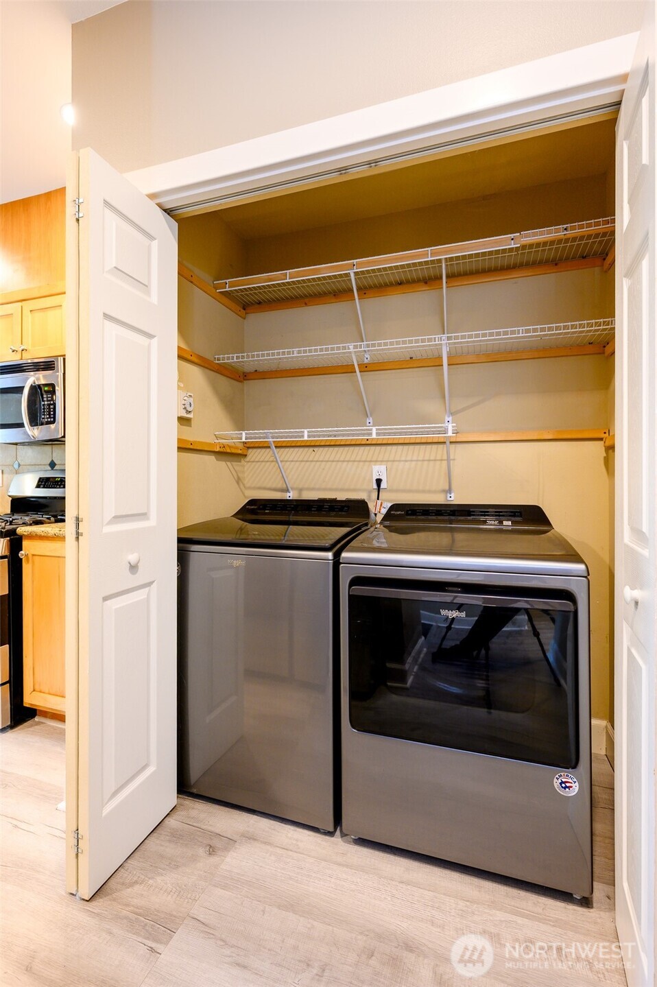 19102 20th Drive Southeast, Unit B204 Bothell, WA 98012 - Photo 9 of 33