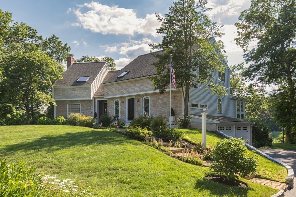 20 Andrew Isle Road Hingham, MA 02043 - Photo 2 of 30 Gallery Image 2