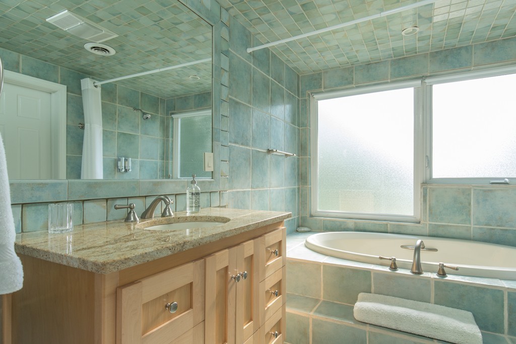 20 Andrew Isle Road Hingham, MA 02043 - Photo 24 of 30 Gallery Image 24