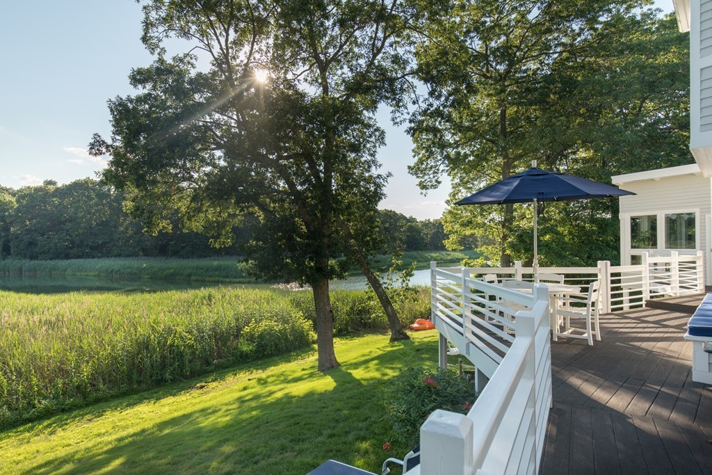 20 Andrew Isle Road Hingham, MA 02043 - Photo 4 of 30 Gallery Image 4