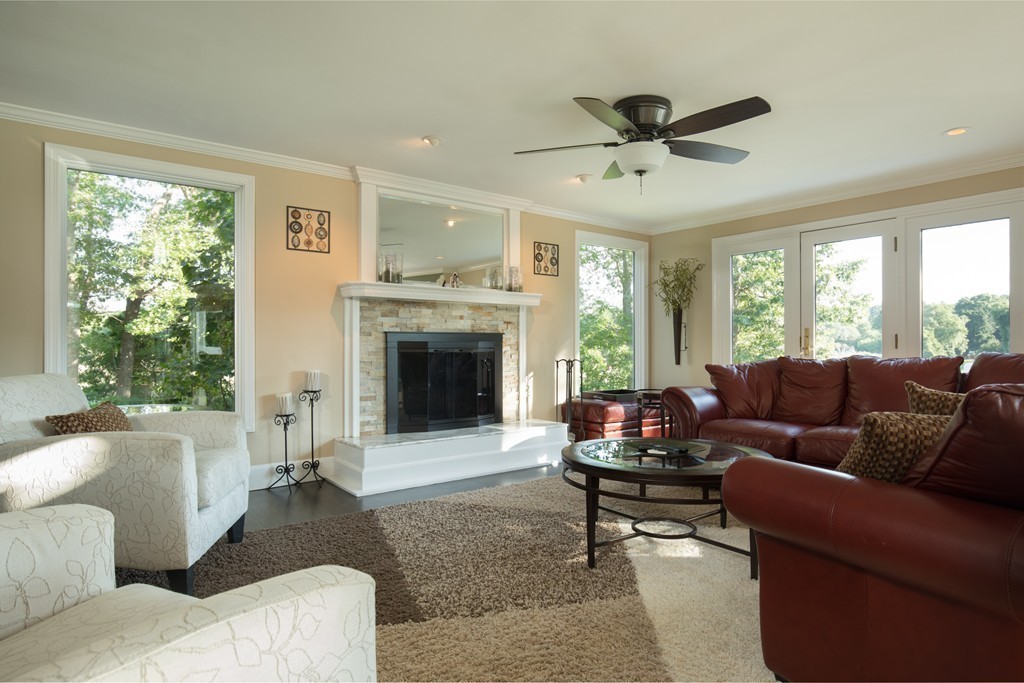 20 Andrew Isle Road Hingham, MA 02043 - Photo 8 of 30 Gallery Image 8
