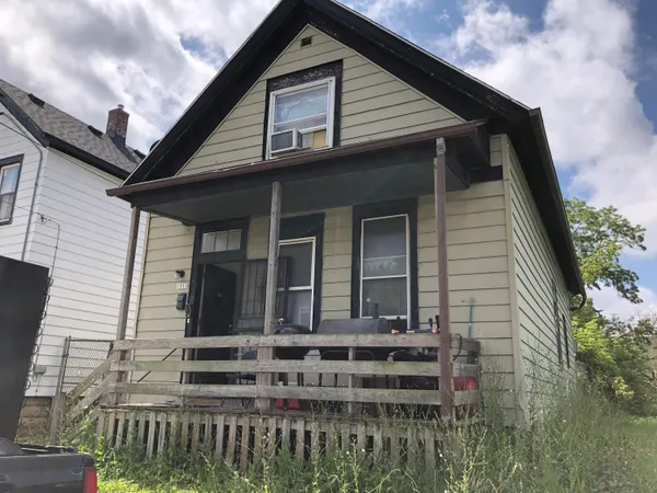 $59,900 | 1311 West Albany Place, Milwaukee, WI 53206