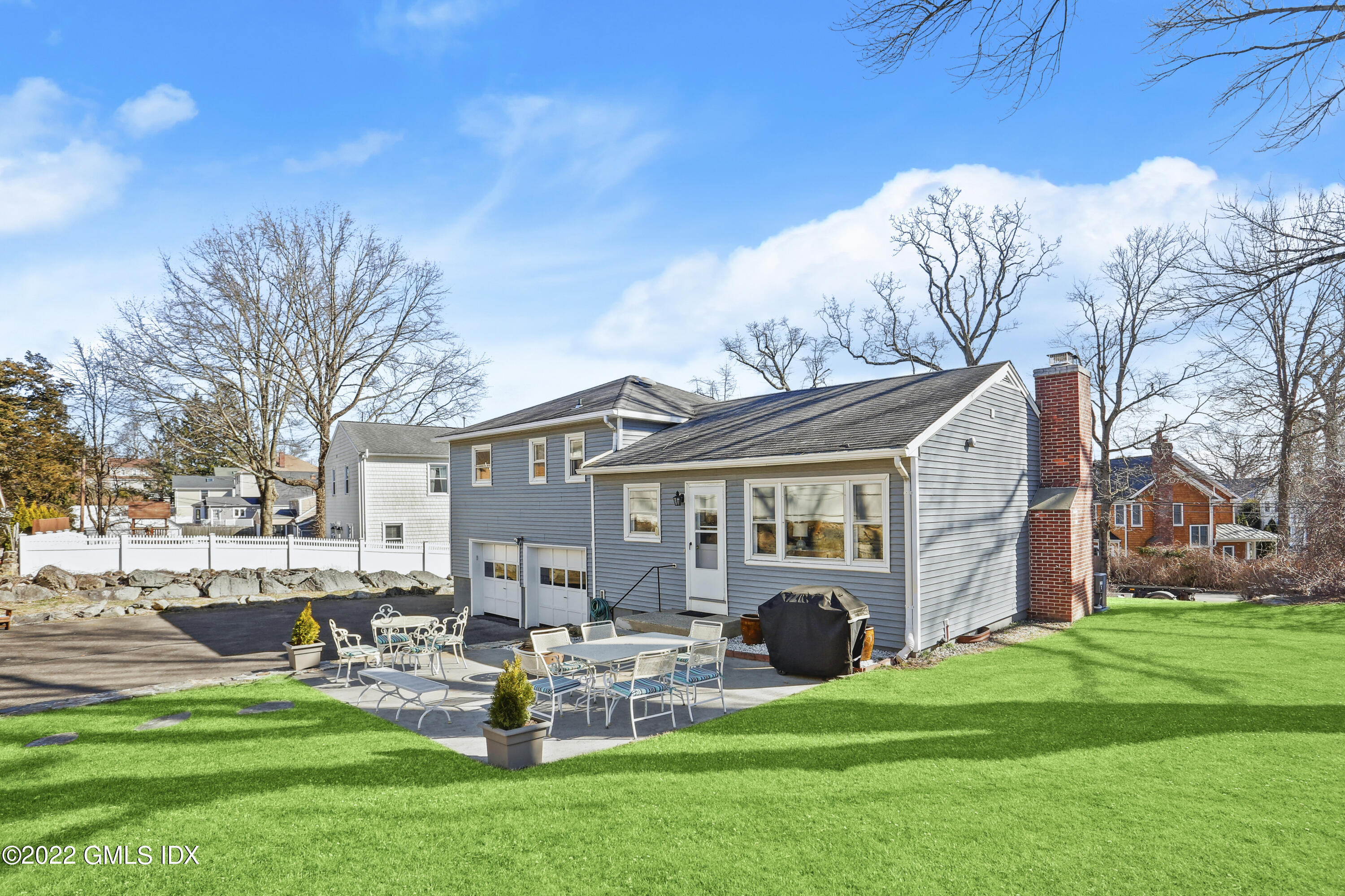 29 Thorn Hill Road Riverside, CT 06878 - Photo 33 of 37 29 Thornhill