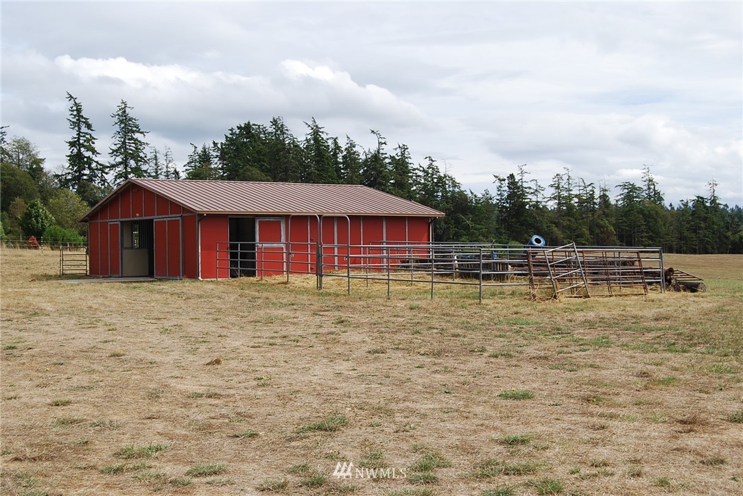 450 East Sleeper Road Oak Harbor, WA 98277 - Photo 2 of 17 Gallery Image 2