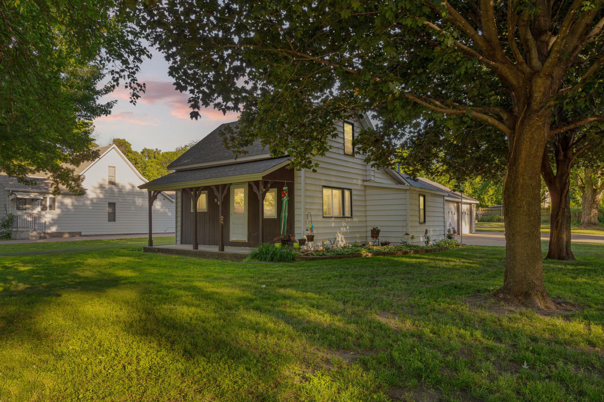 533 9th Street Northwest Faribault, MN 55021 - Photo 1 of 25