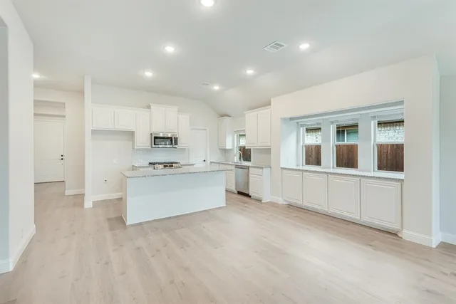 $324,600 | 221 Sweetwater Drive, Commerce, TX 75428