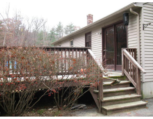 20 Beach Road Charlton, MA 01507 - Photo 3 of 19