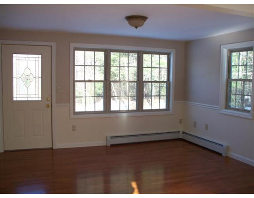 20 Beach Road Charlton, MA 01507 - Photo 8 of 19
