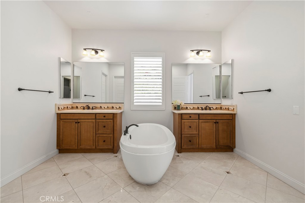 24949 Old Stone Way Stevenson Ranch, CA 91381 - Photo 53 of 111