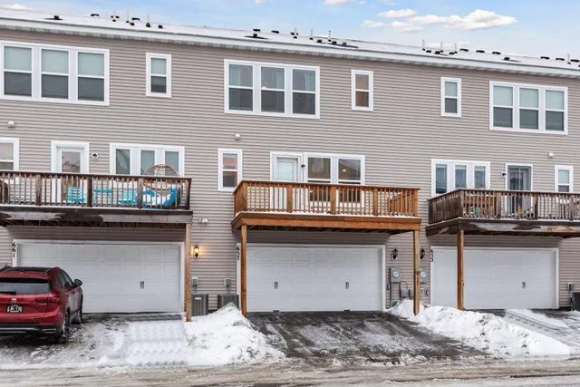 $415,000 | 657 Village Drive, Unit 3, New Brighton, MN 55112