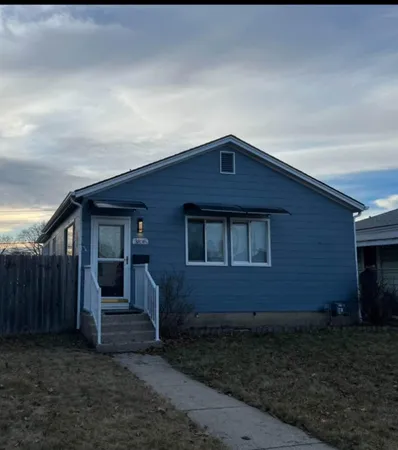 $2,800 | 3835 South 17th Street, Milwaukee, WI 53221