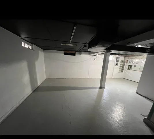 $2,800 | 3835 South 17th Street, Milwaukee, WI 53221