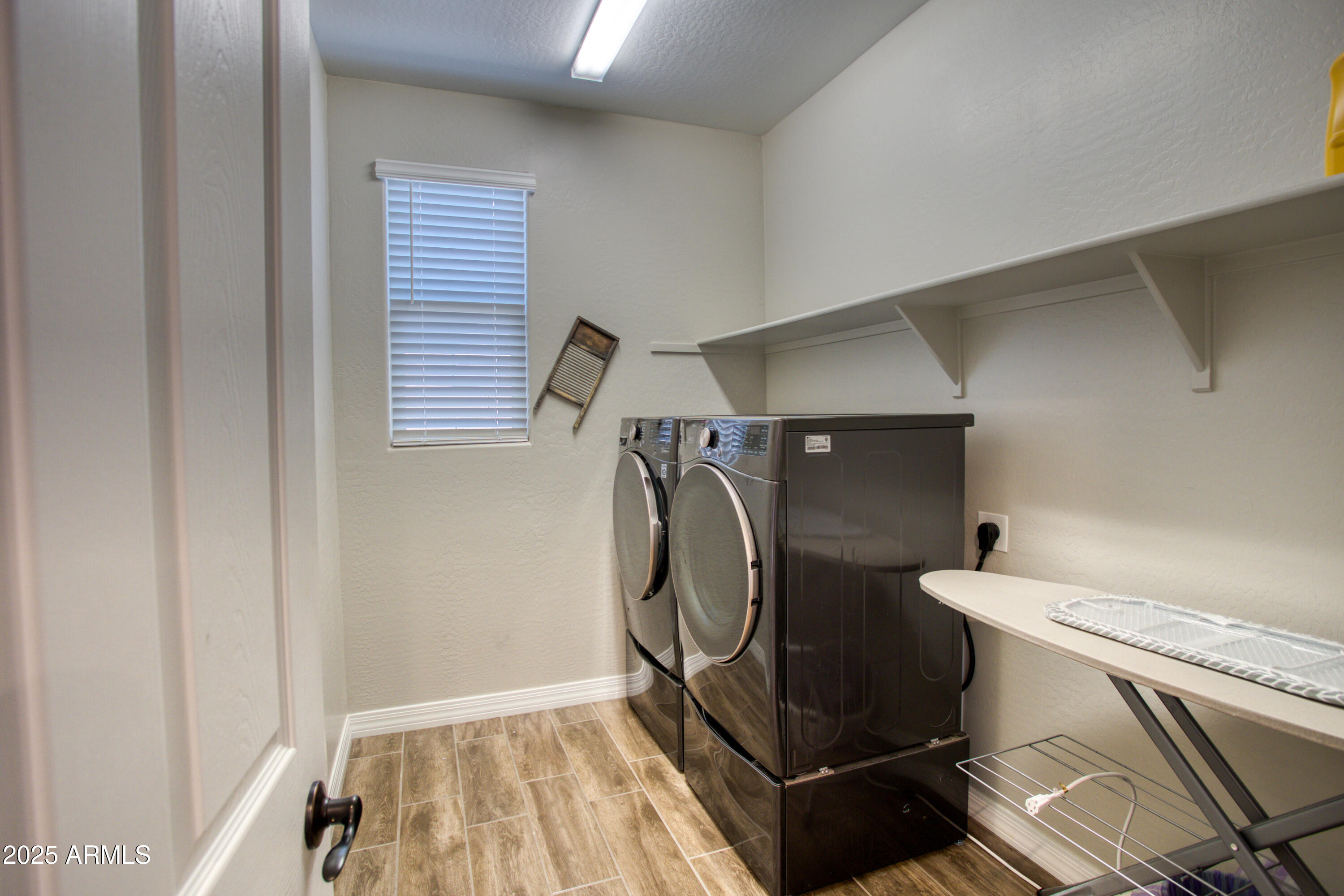 9809 Cotton Road Florence, AZ 85132 - Photo 25 of 46 Laundry