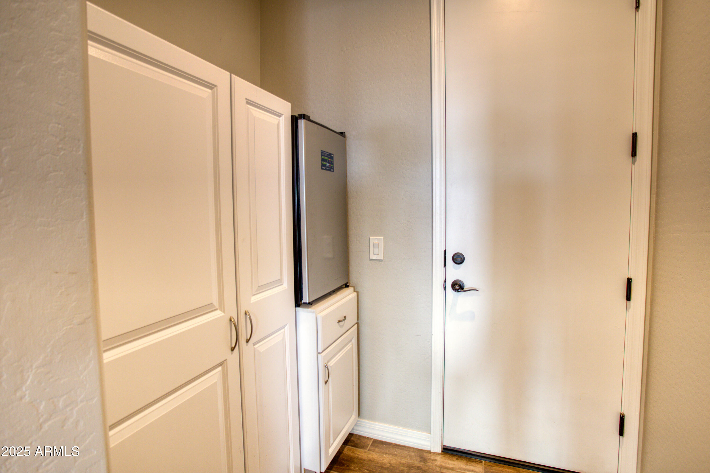 9809 Cotton Road Florence, AZ 85132 - Photo 34 of 46 Mudroom/Storage Area