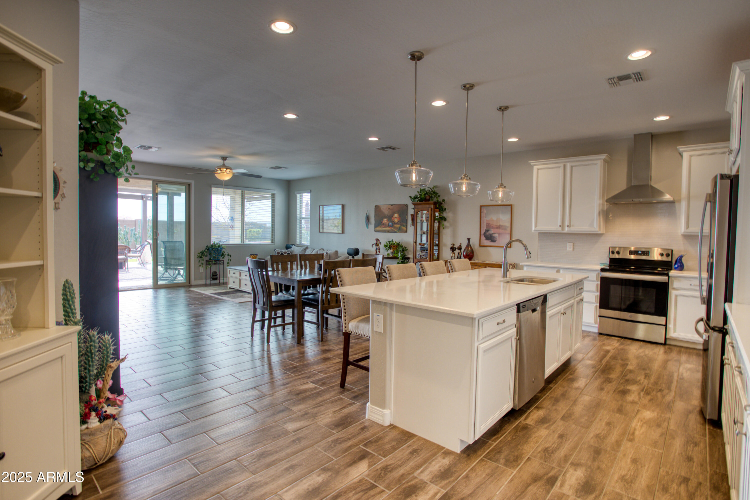 9809 Cotton Road Florence, AZ 85132 - Photo 3 of 46 Kitchen