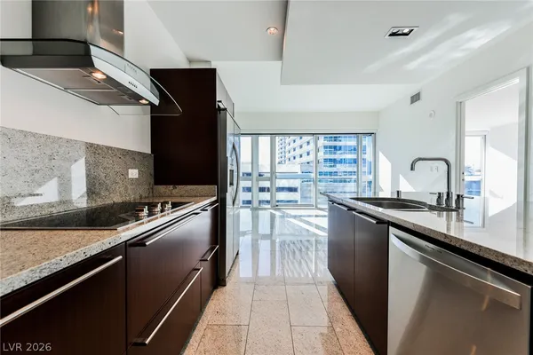 $2,350 | 4471 Dean Martin Drive, Unit 507, Las Vegas, NV 89103