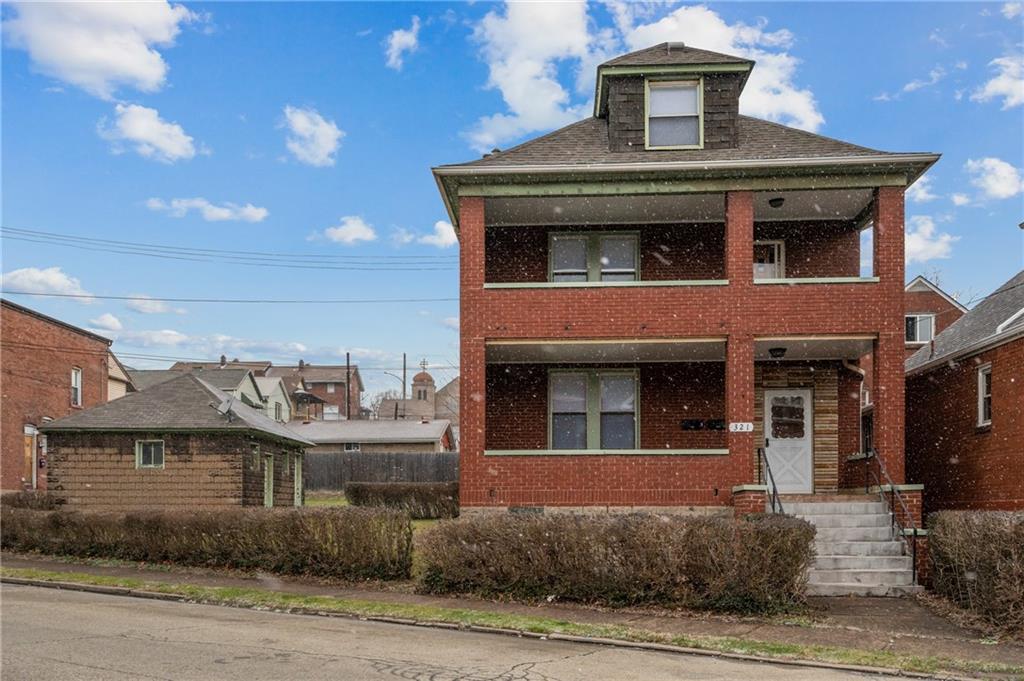 321 Center St Unit 1