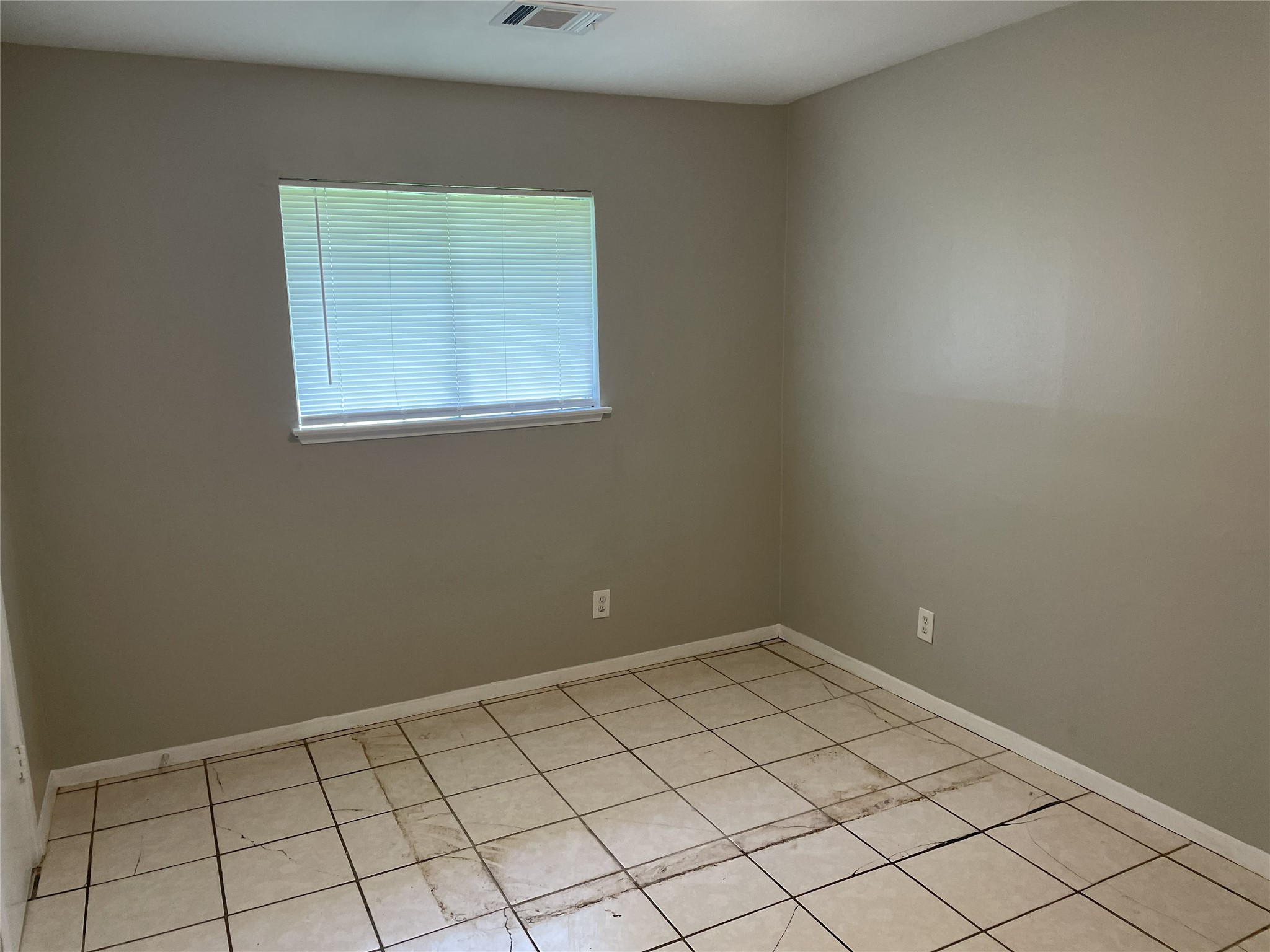 8915 Reamer Street Houston, TX 77074 - Photo 5 of 11