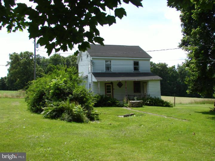 527 Jacktown Road Bangor, PA 18013 - Photo 2 of 2 Gallery Image 2