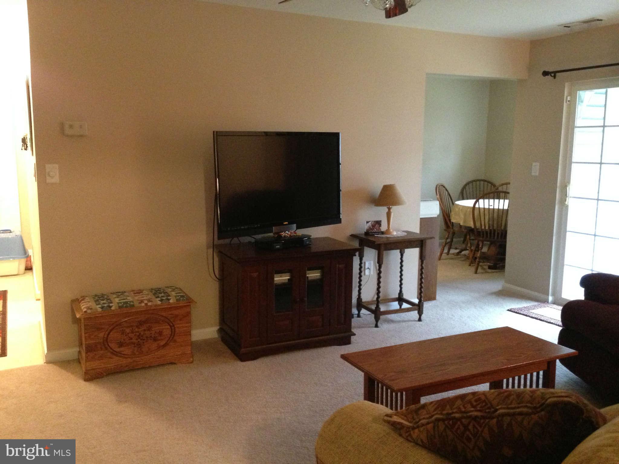 8607 Falls Run Road, Unit B Ellicott City, MD 21043 - Photo 10 of 21 Living Room