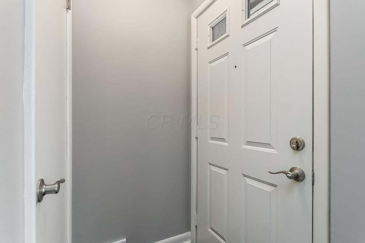 2242 Wickliffe Road Columbus, OH 43221 - Photo 12 of 41 20181031162936933882000000-o