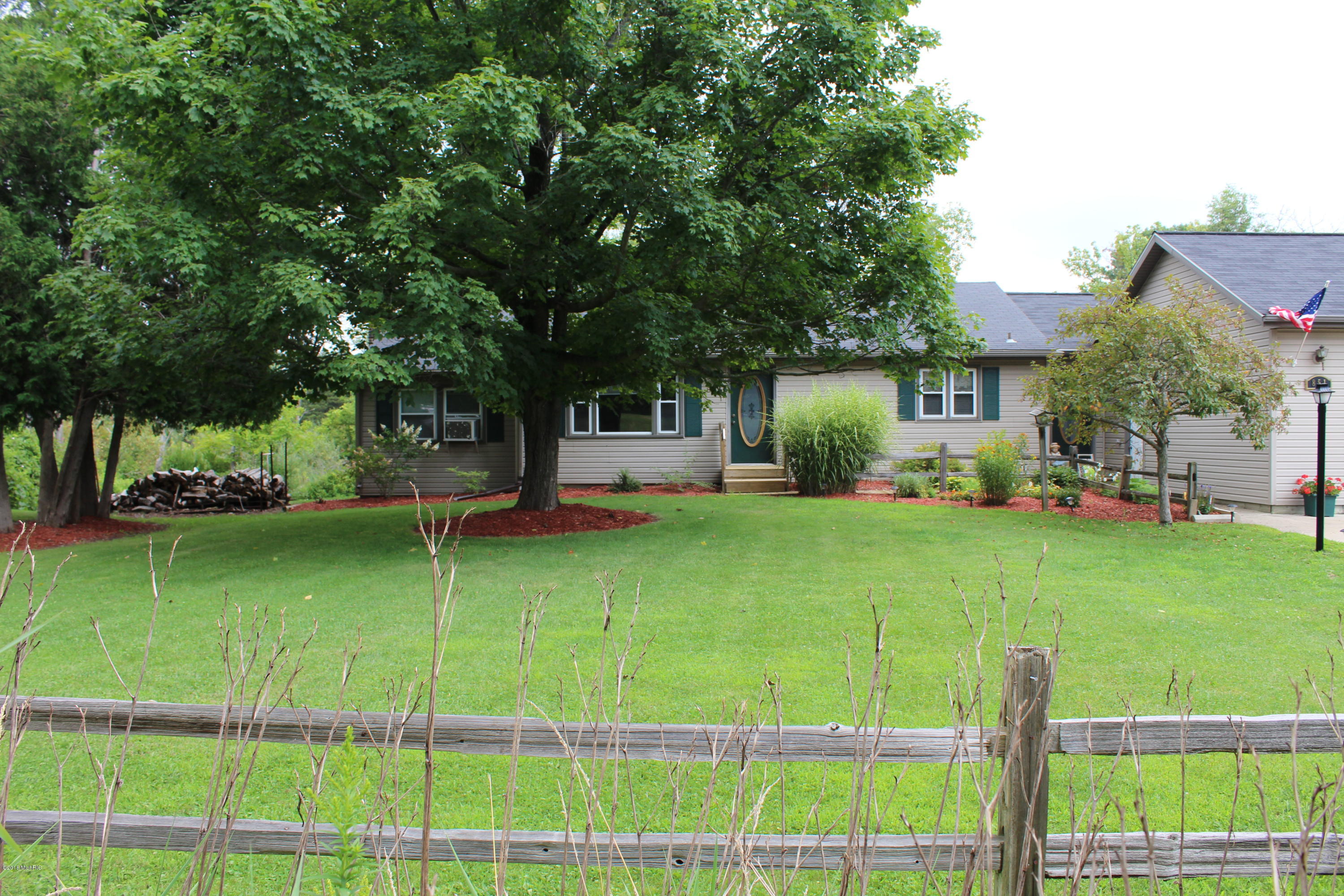 851 South Bellamy Road Ionia, MI 48846 - Photo 3 of 39 IMG_3140