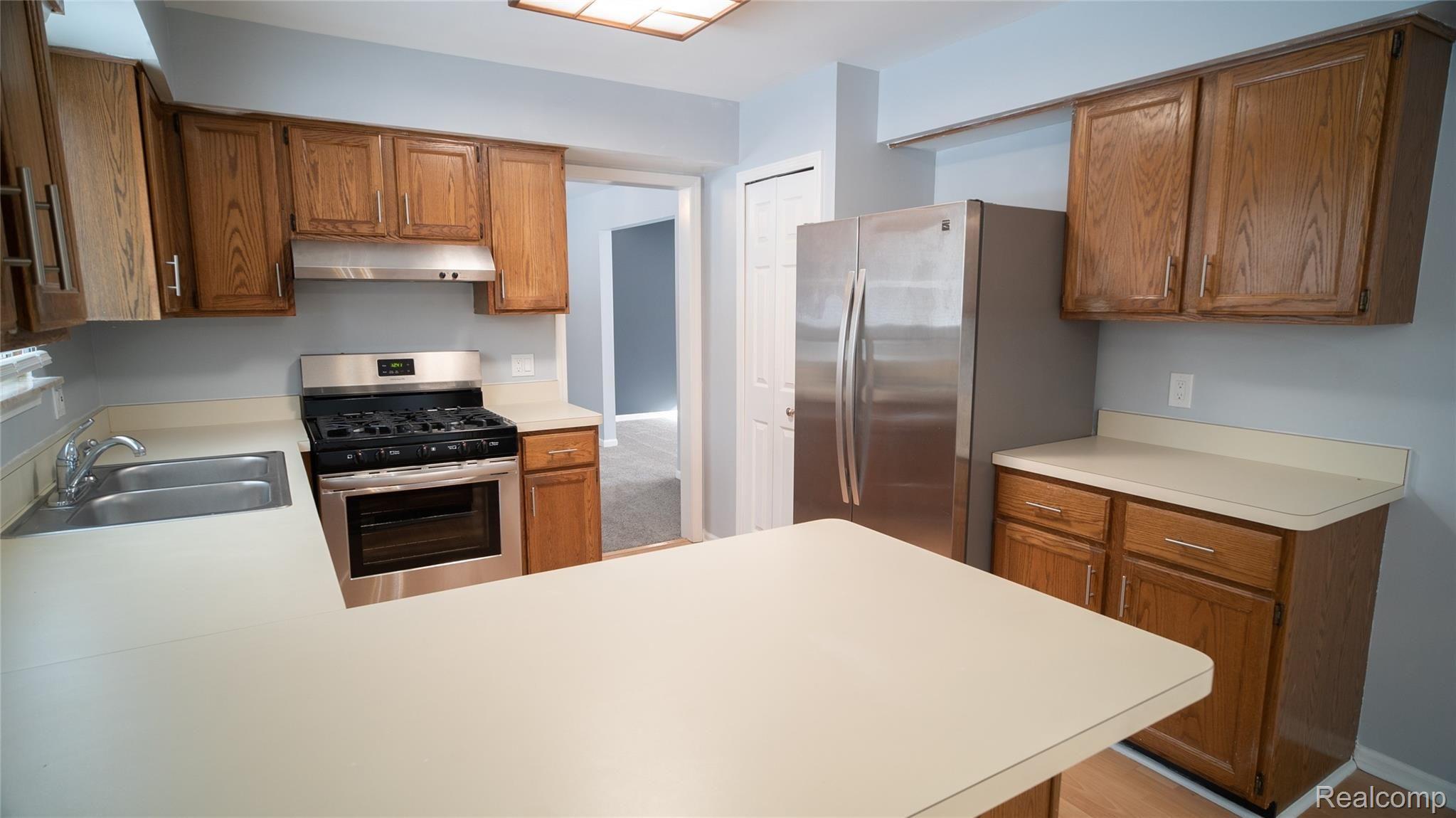 45930 Cider Mill Road Novi, MI 48374 - Photo 12 of 41 DSC09636.jpg