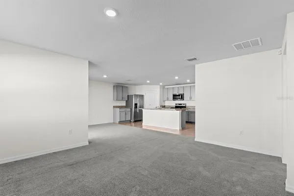 $2,300 | 2145 Northwest 247 Drive, Newberry, FL 32669
