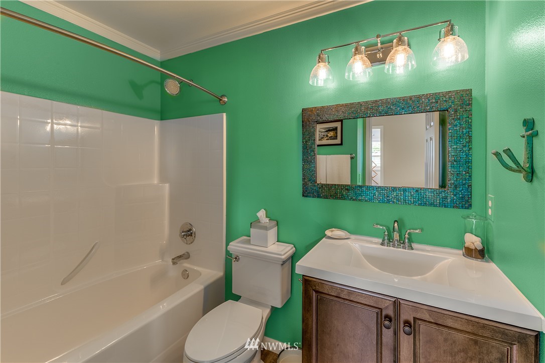 201 202nd Street Southeast Bothell, WA 98012 - Photo 16 of 24