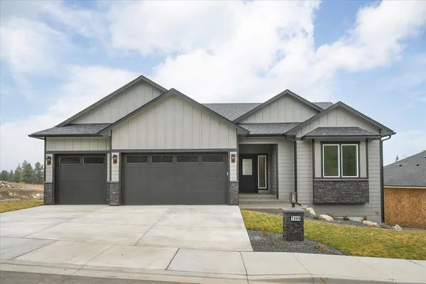$799,970 | 7009 East Beverly Drive, Spokane Valley, WA 99212