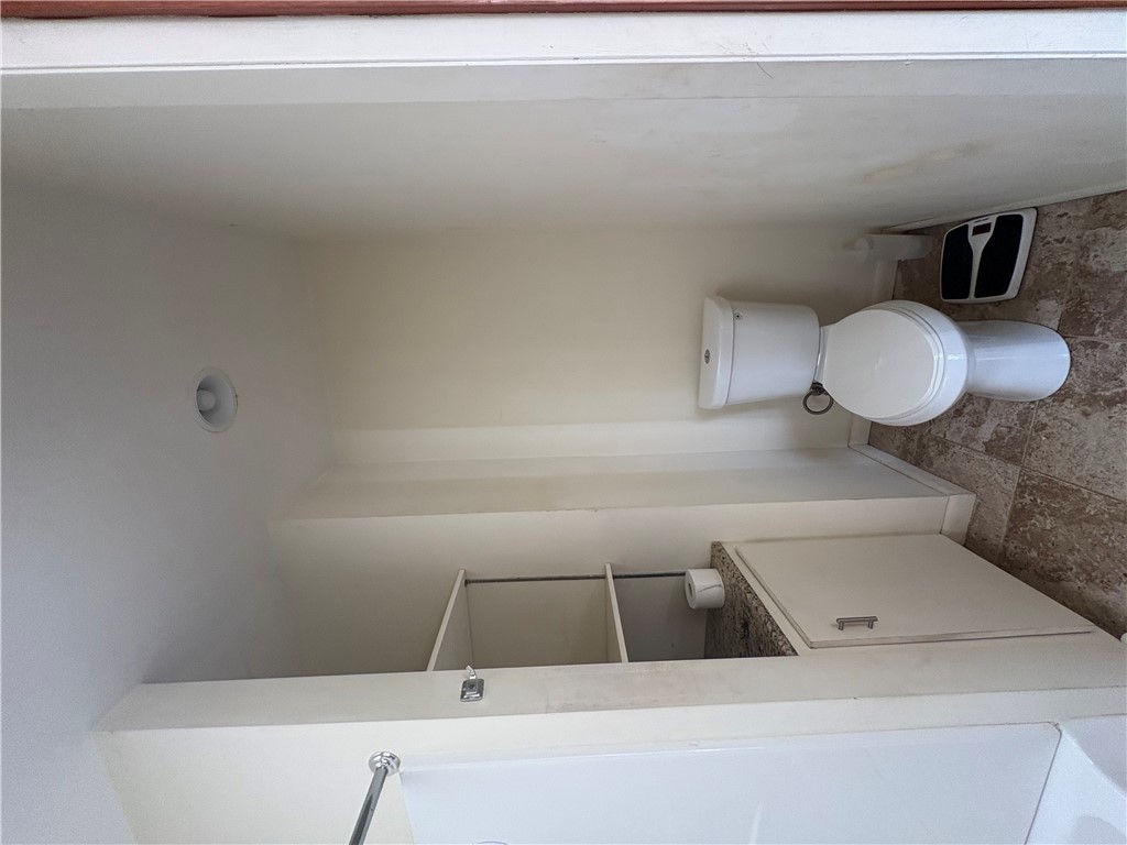 1298 Carradine Road Seneca, SC 29678 - Photo 26 of 47 Master bath