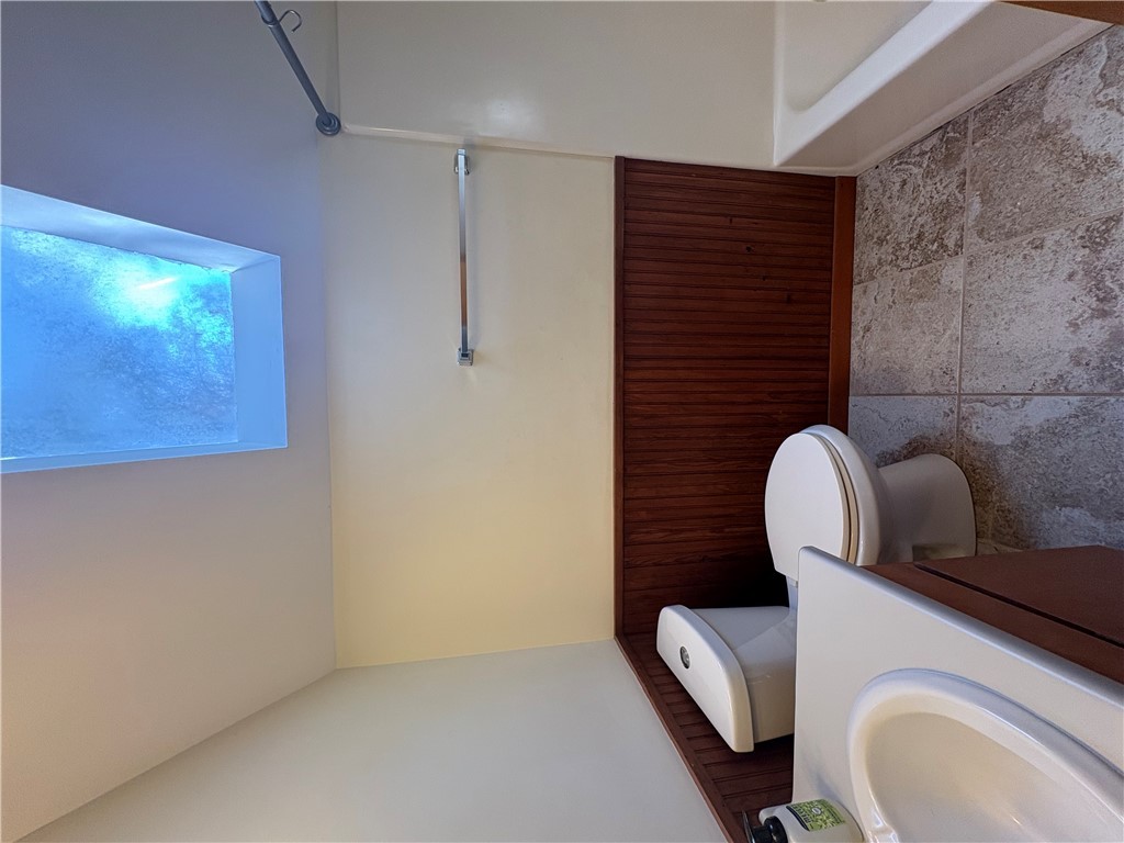 1298 Carradine Road Seneca, SC 29678 - Photo 28 of 47 Second bath