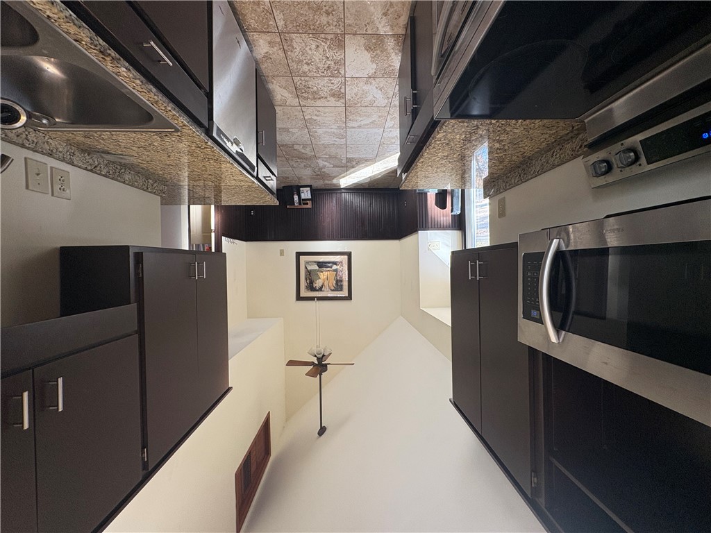 1298 Carradine Road Seneca, SC 29678 - Photo 7 of 47 Kitchen