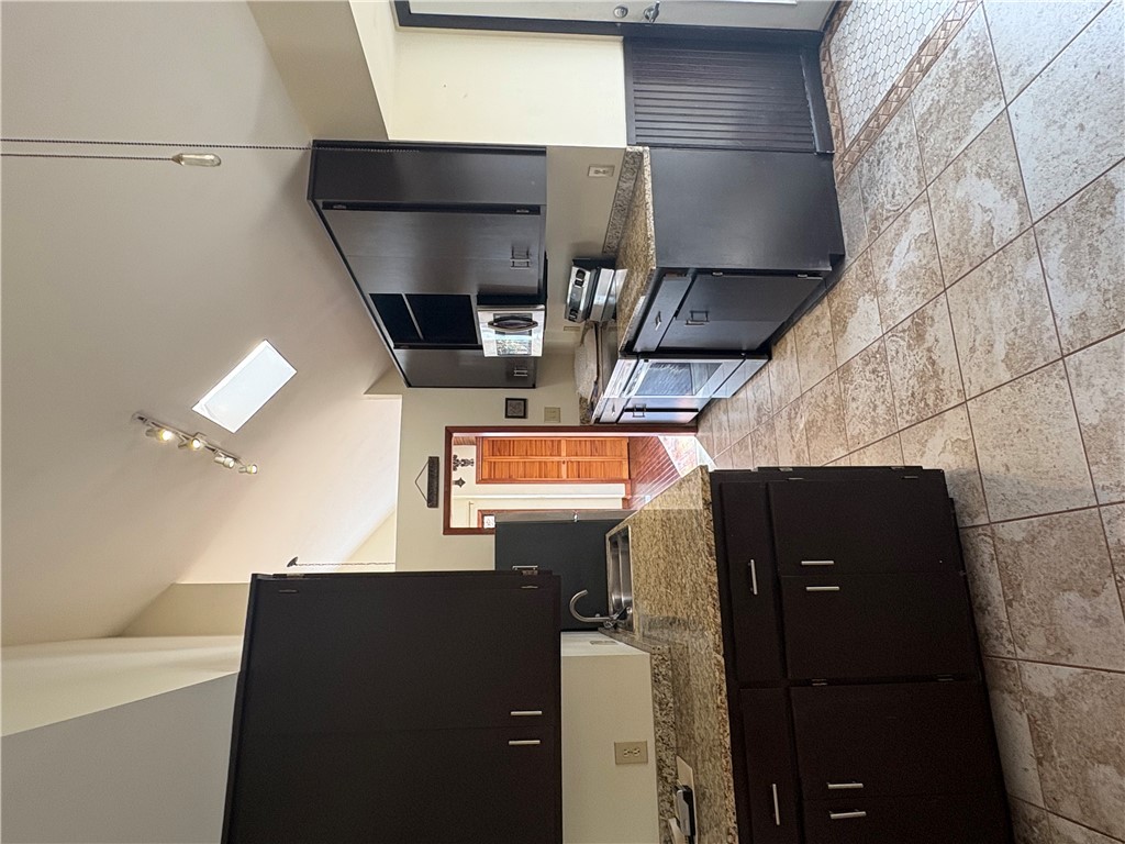 1298 Carradine Road Seneca, SC 29678 - Photo 8 of 47