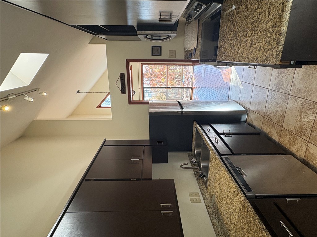 1298 Carradine Road Seneca, SC 29678 - Photo 9 of 47