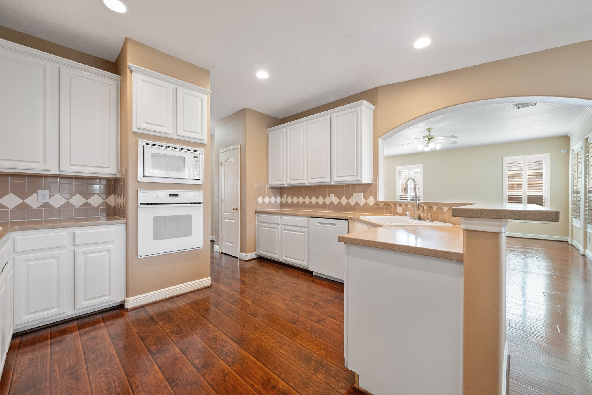 4211 Copper Creek Baytown, TX 77521 - Photo 11 of 31