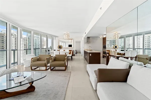 $5,100 | 495 Brickell Avenue, Unit 2904, Miami, FL 33131