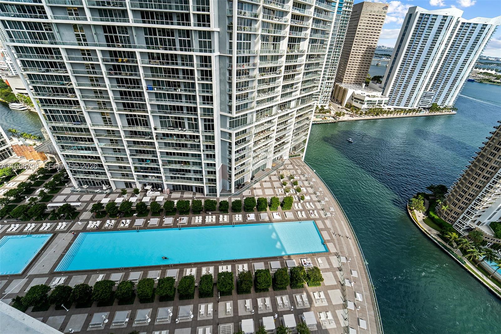 495 Brickell Avenue, Unit 2904 Miami, FL 33131 - Photo 25 of 29 a view of swimming pool from a balcony