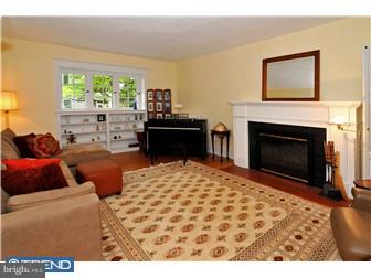 316 Evergreen Road Jenkintown, PA 19046 - Photo 3 of 12 Living Room