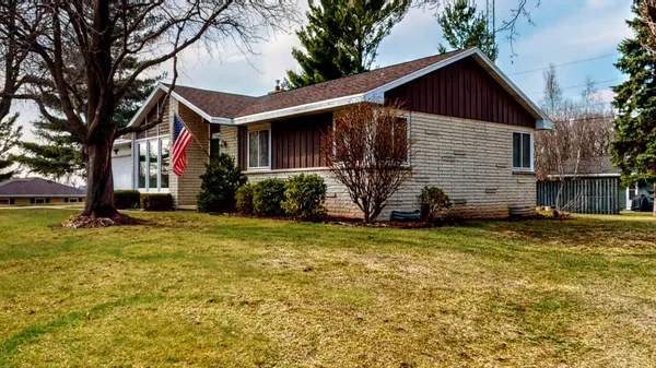 $399,900 | 243 Hillcrest Lane, Jefferson, WI 53549