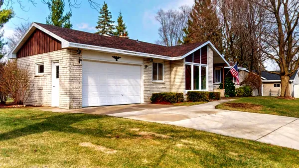 $399,900 | 243 Hillcrest Lane, Jefferson, WI 53549