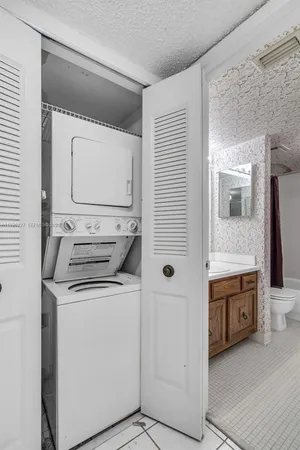 $169,000 | 6321 Coral Lake Drive, Unit 209, Margate, FL 33063