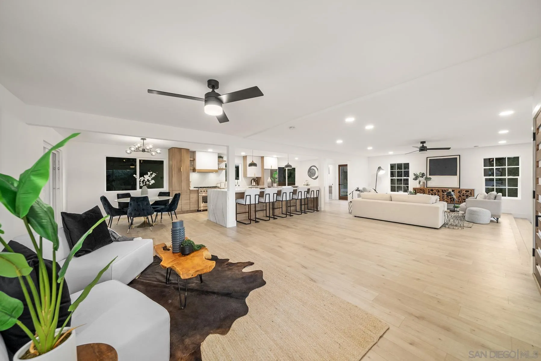 11442 Pinehurst Drive Lakeside, CA 92040 - Photo 21 of 46 a living room with furniture and kitchen view