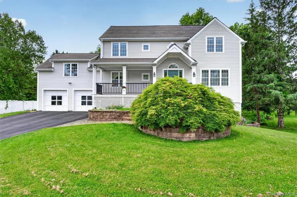 $645,000 | 4 Bayberry Lane, Poughkeepsie, NY 12603
