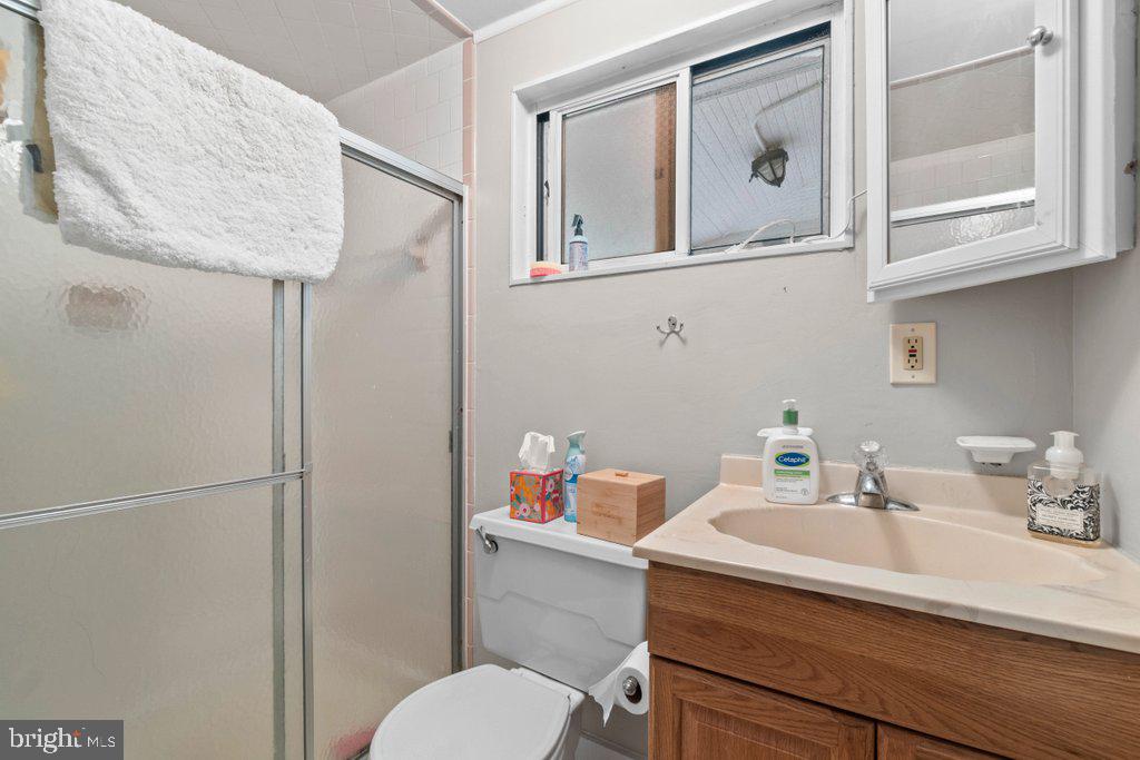 5001 Roland Avenue Baltimore, MD 21210 - Photo 15 of 36