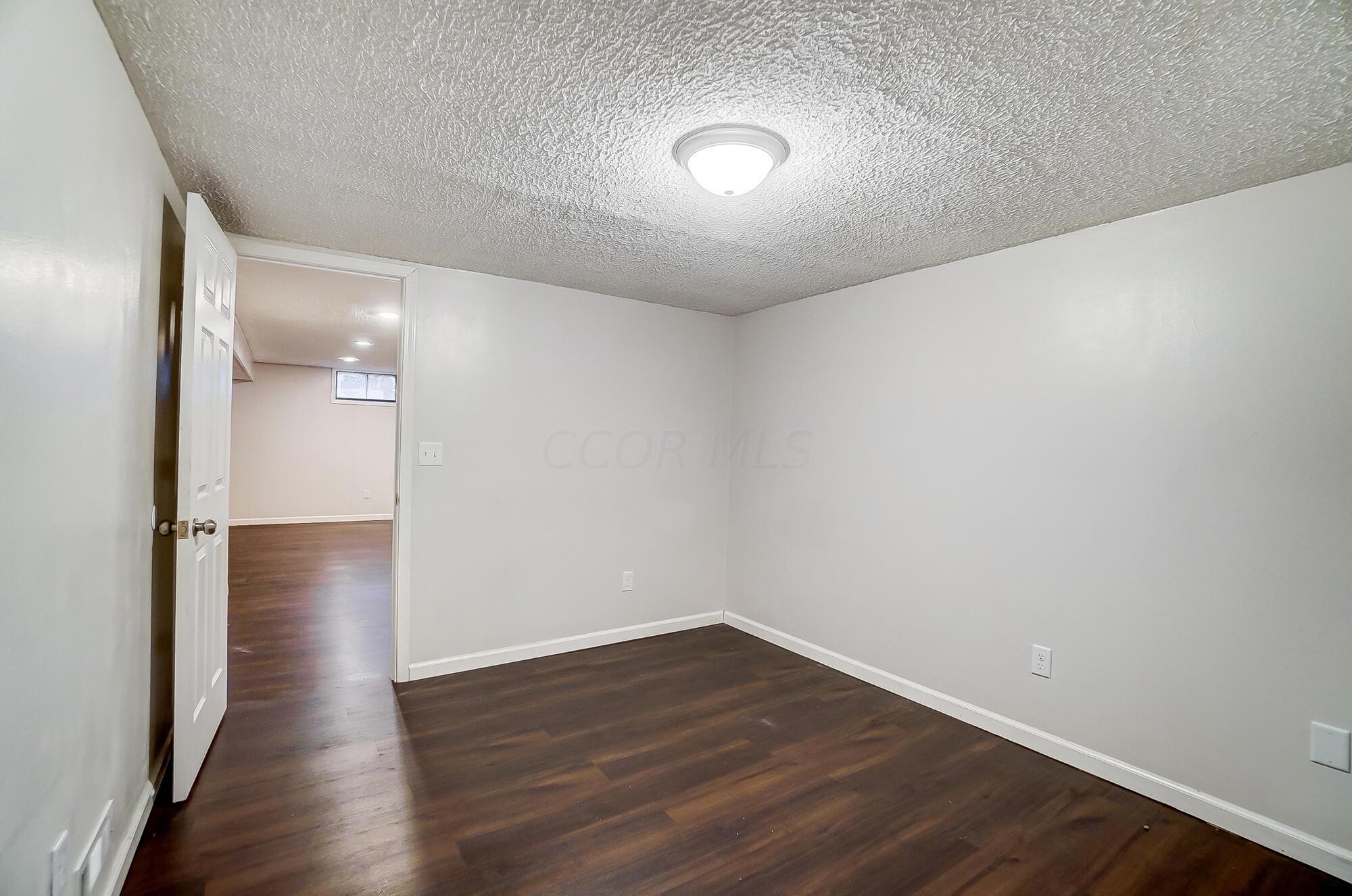 3075 Whitlow Road Columbus, OH 43232 - Photo 31 of 45 Home Office